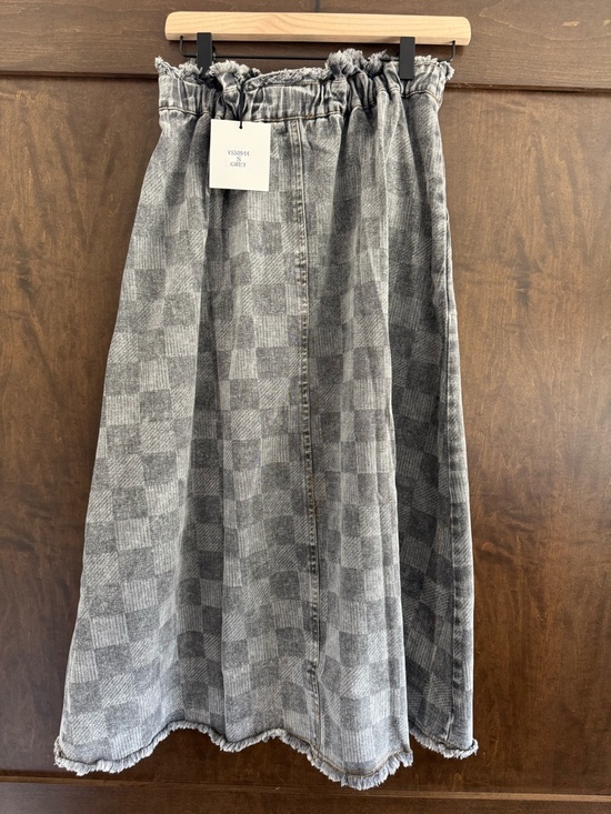NWT Very J Grey Checkered Midi Denim Skirt - Picture 2 of 3